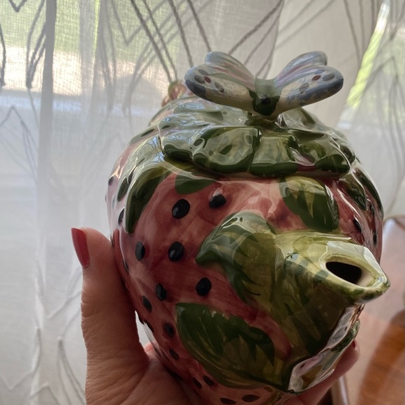 Beautiful handmade, πpottery teapot with a butterfly lid! ππΌββοΈπ©·π¦π - Picture 4 of 4